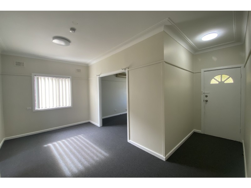 87 Military Road, Guildford NSW 2161