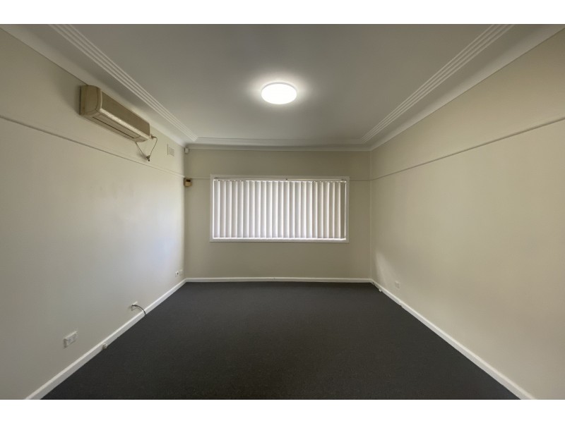 87 Military Road, Guildford NSW 2161