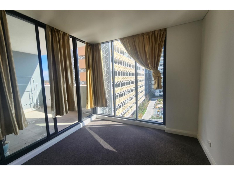 906/28 Cowper Street, Granville NSW 2142