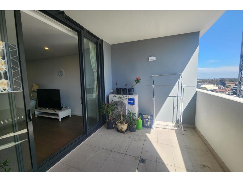 906/28 Cowper Street, Granville NSW 2142