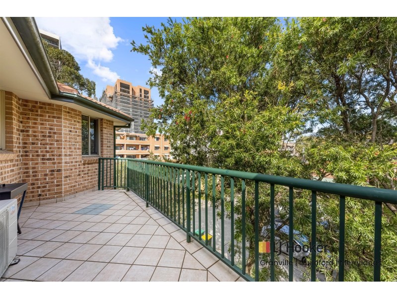 8/1-3 Windsor Road, Merrylands NSW 2160