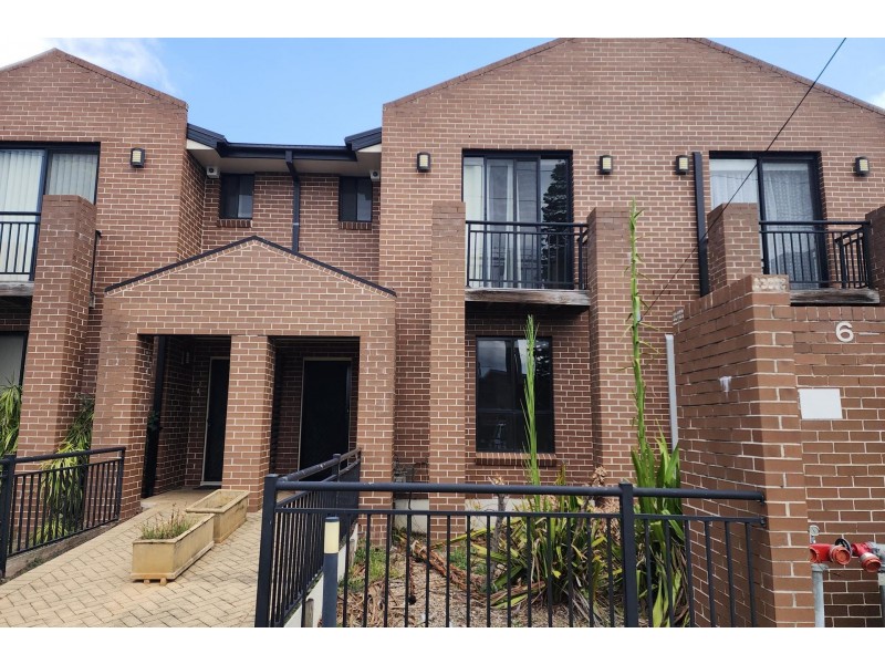 2/6-8 Wynyard Street, Guildford NSW 2161