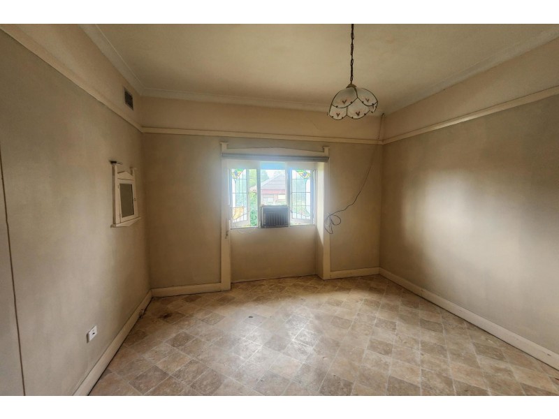 10 Albion Avenue, Merrylands NSW 2160