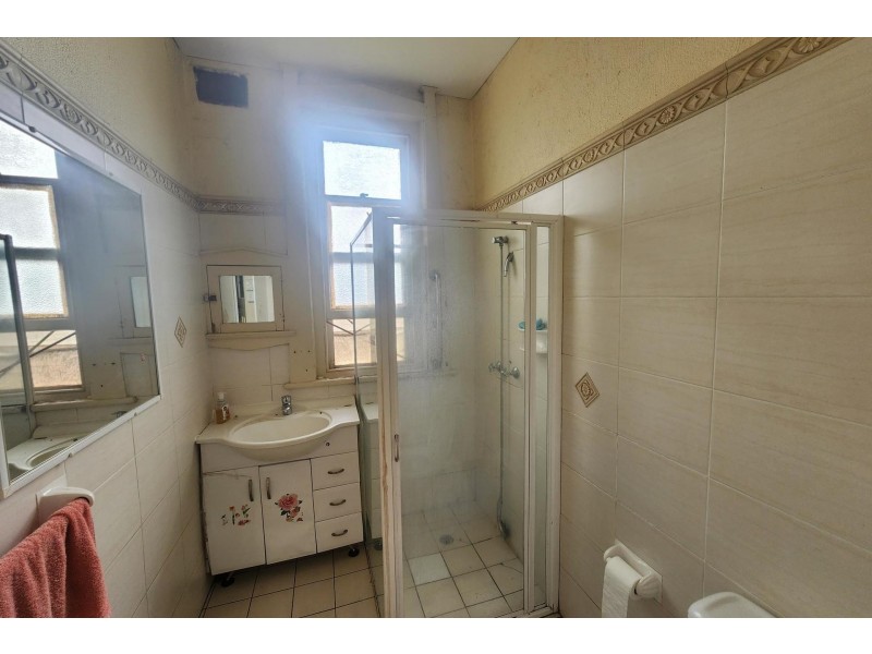 10 Albion Avenue, Merrylands NSW 2160