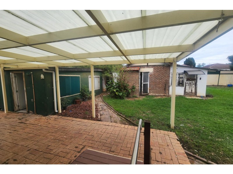 10 Albion Avenue, Merrylands NSW 2160