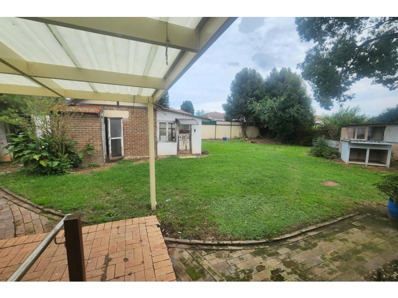 10 Albion Avenue, Merrylands NSW 2160