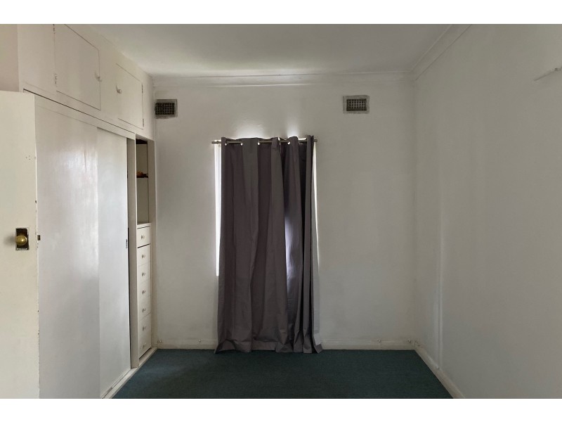 8 Montgomery Street, Granville NSW 2142