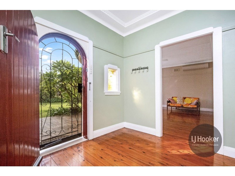 2 Locksley Avenue, Merrylands NSW 2160