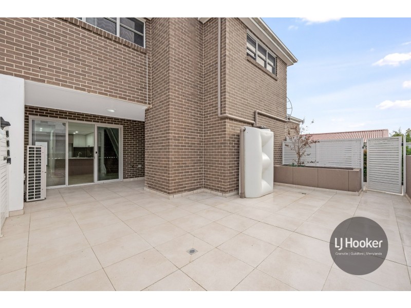 1/33 Louis Street, Granville NSW 2142