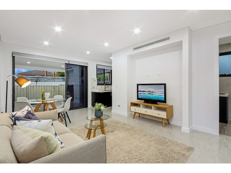 15 Chiltern Road, Guildford NSW 2161