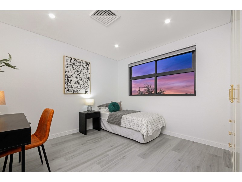 15 Chiltern Road, Guildford NSW 2161