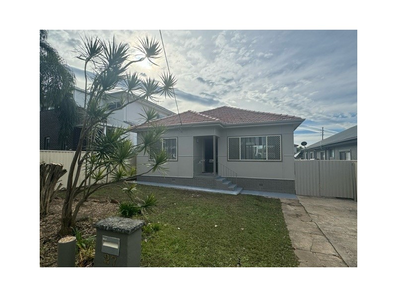 27 Warialda Street, Merrylands NSW 2160