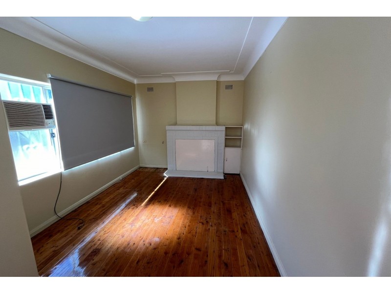 8 Montgomery Street, Granville NSW 2142