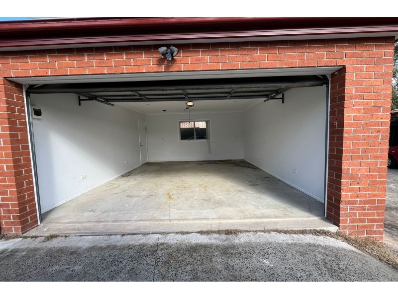 1/2 Rhodes Avenue, Guildford NSW 2161