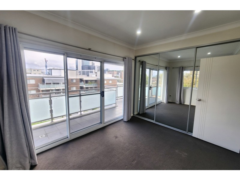 25/24 Smythe Street, Merrylands NSW 2160