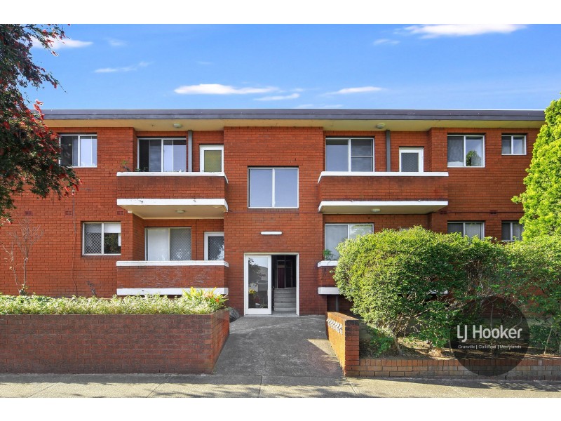 2/26 Hutchinson Street, Granville NSW 2142