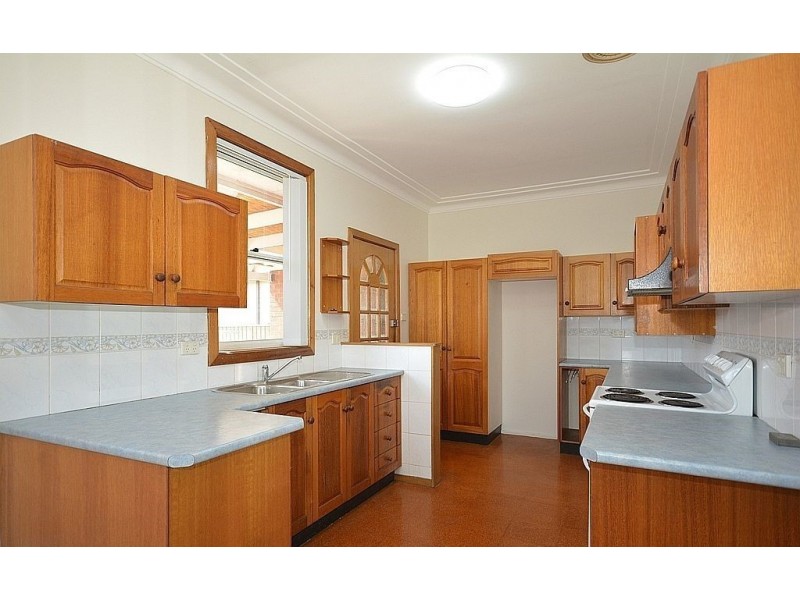 12 Karani Avenue, Guildford NSW 2161