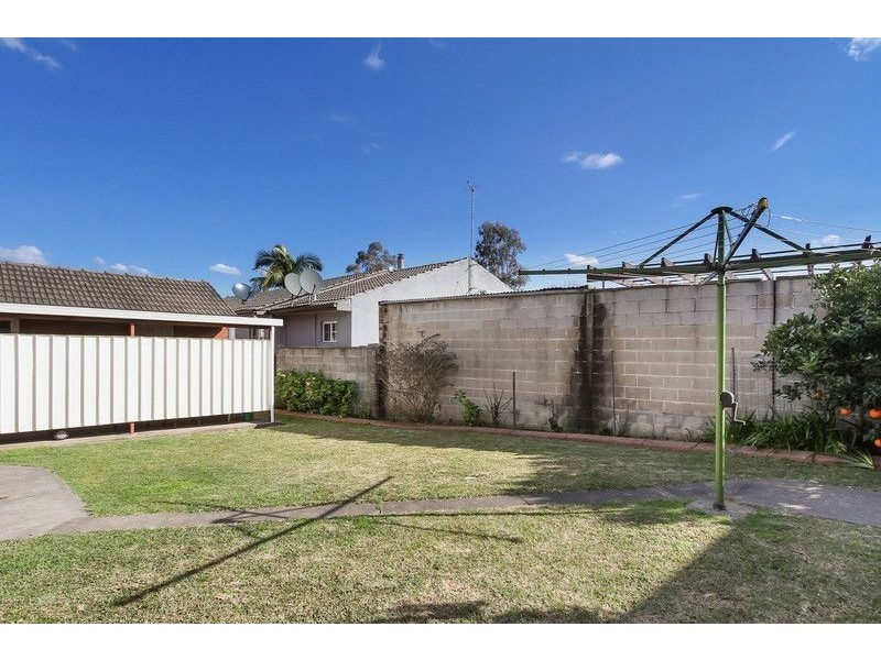 12 Karani Avenue, Guildford NSW 2161