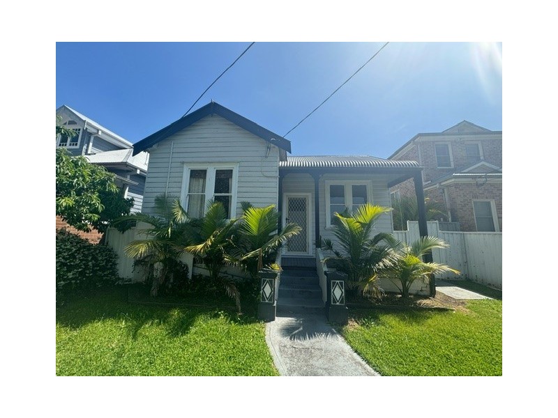 33 Banks Street, Mays Hill NSW 2145