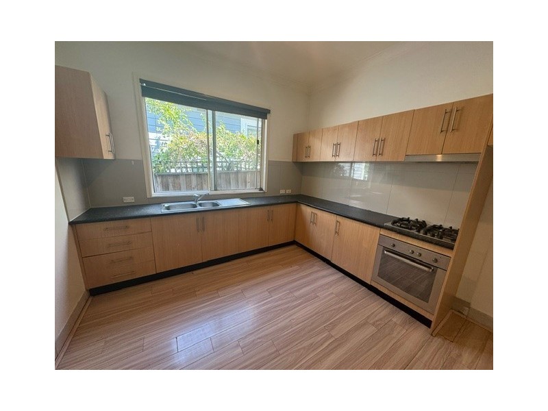 33 Banks Street, Mays Hill NSW 2145