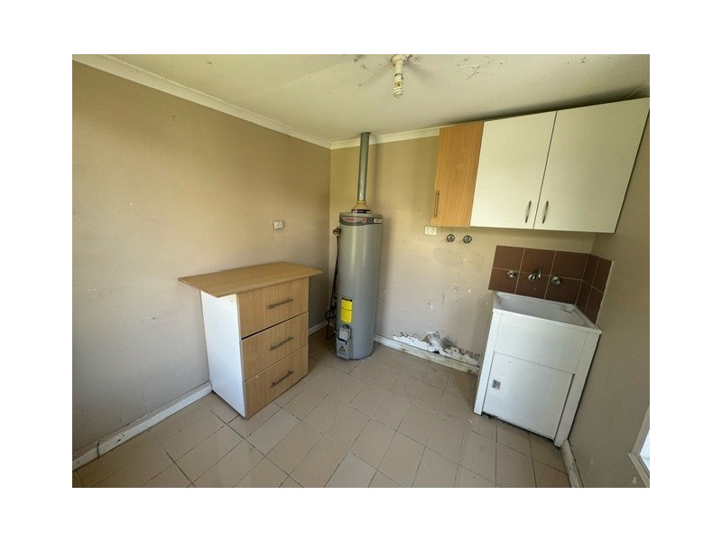 33 Banks Street, Mays Hill NSW 2145