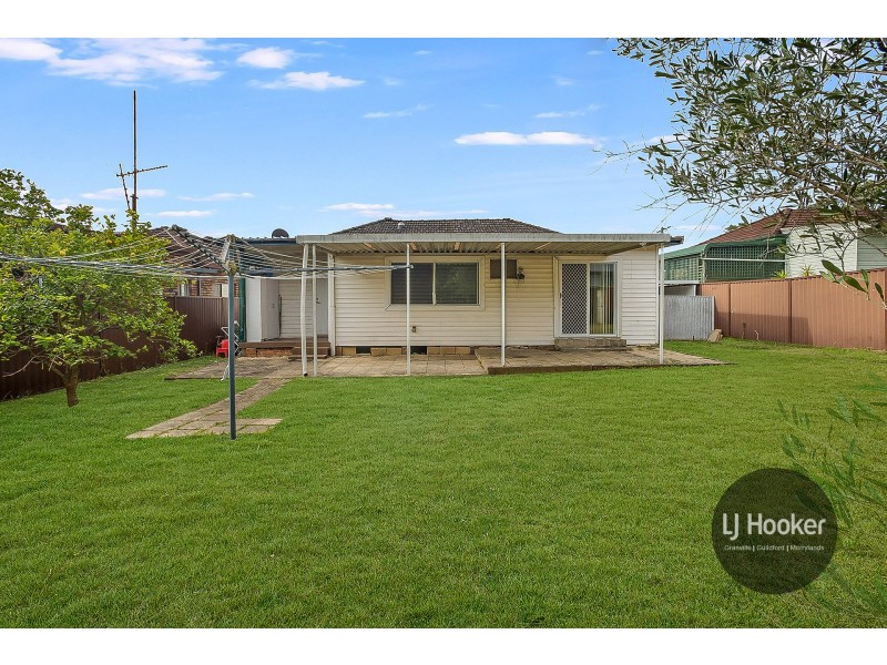 8 Iris Street, Guildford NSW 2161