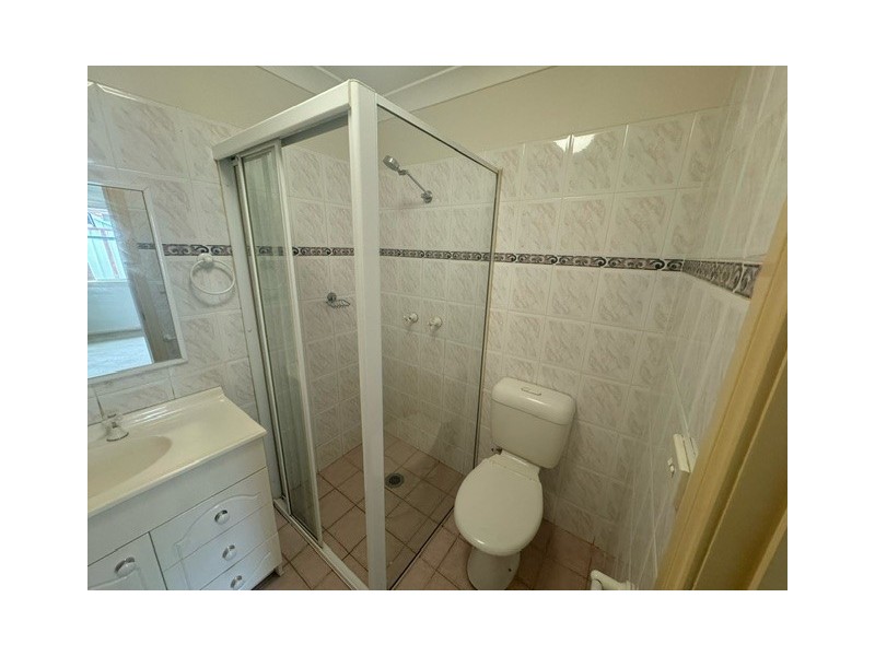 1/2 Mccredie Road, Guildford NSW 2161