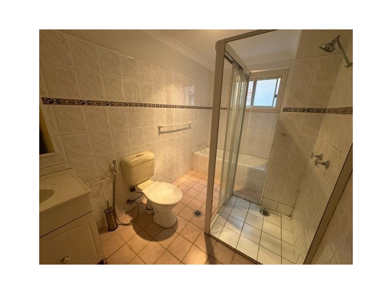 1/2 Mccredie Road, Guildford NSW 2161