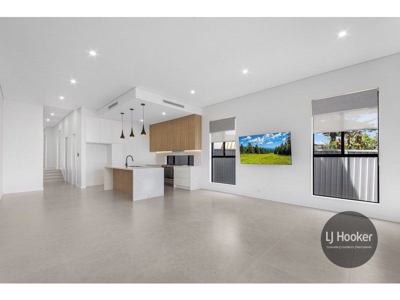 8c Robertson Street, Guildford NSW 2161