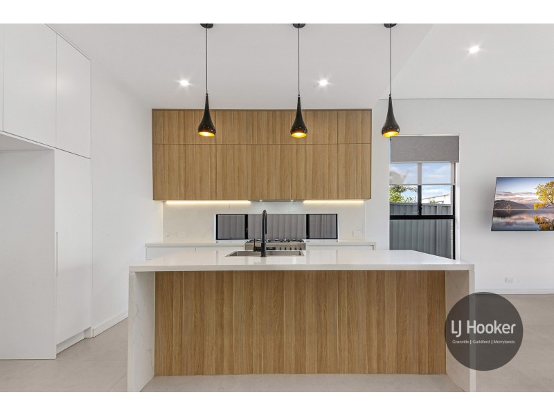 8c Robertson Street, Guildford NSW 2161