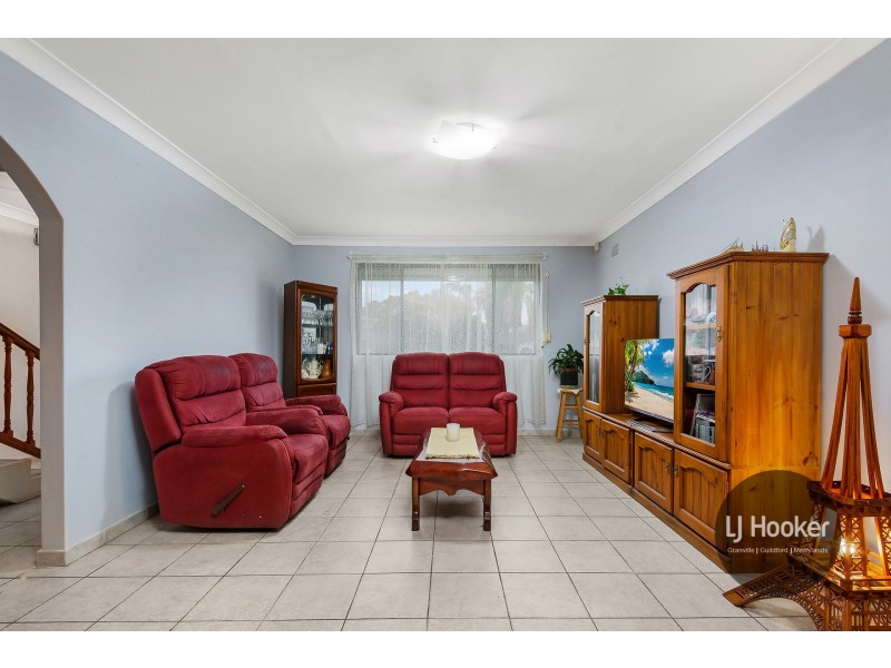 34 Corio Road, Prairiewood NSW 2176