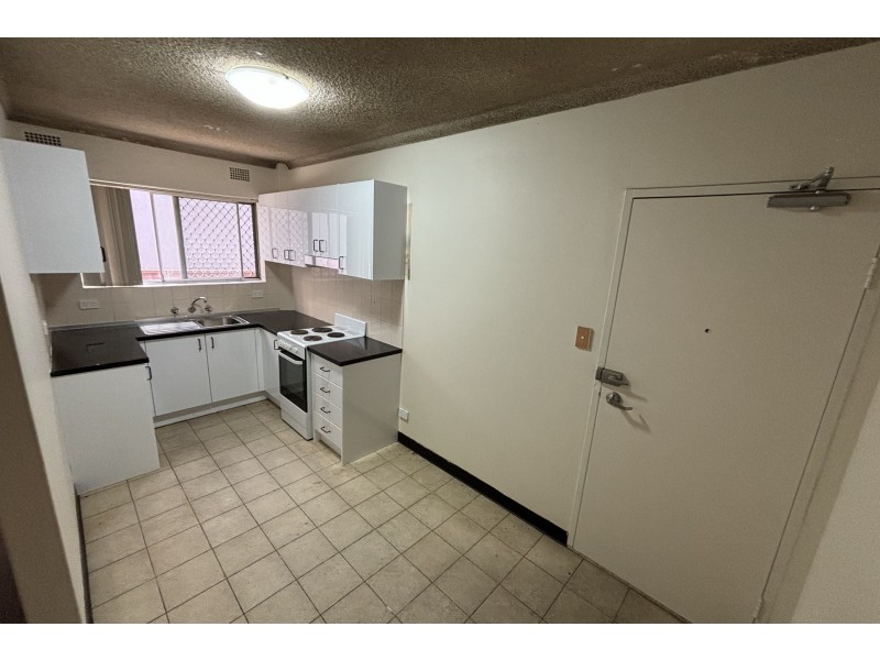 1/27 Military Road, Merrylands NSW 2160