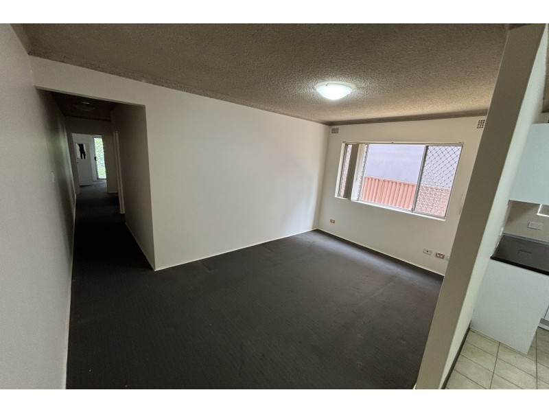 1/27 Military Road, Merrylands NSW 2160