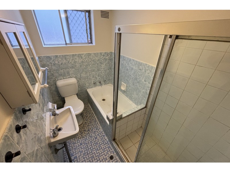 1/27 Military Road, Merrylands NSW 2160