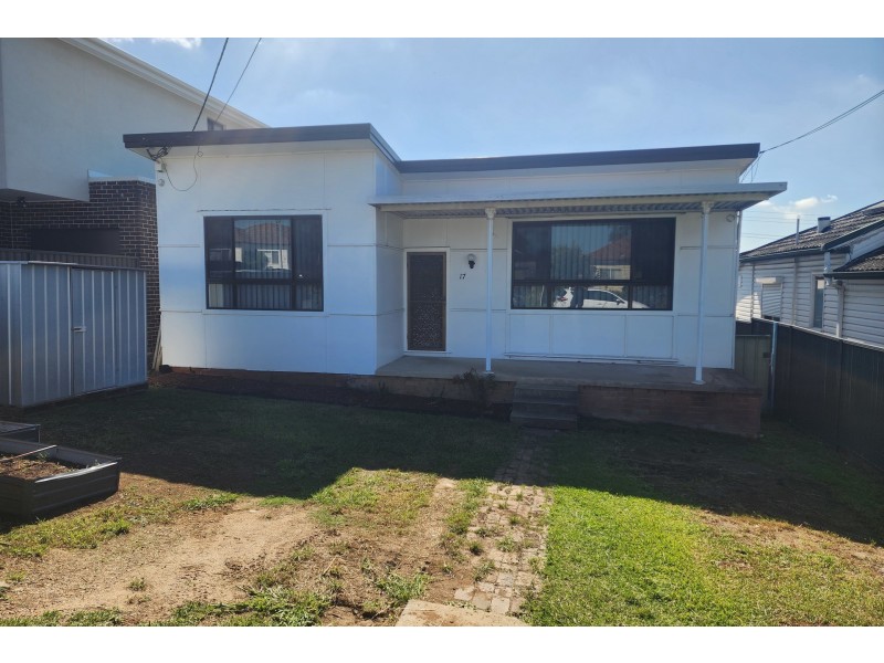 17 Queen Street, Guildford NSW 2161