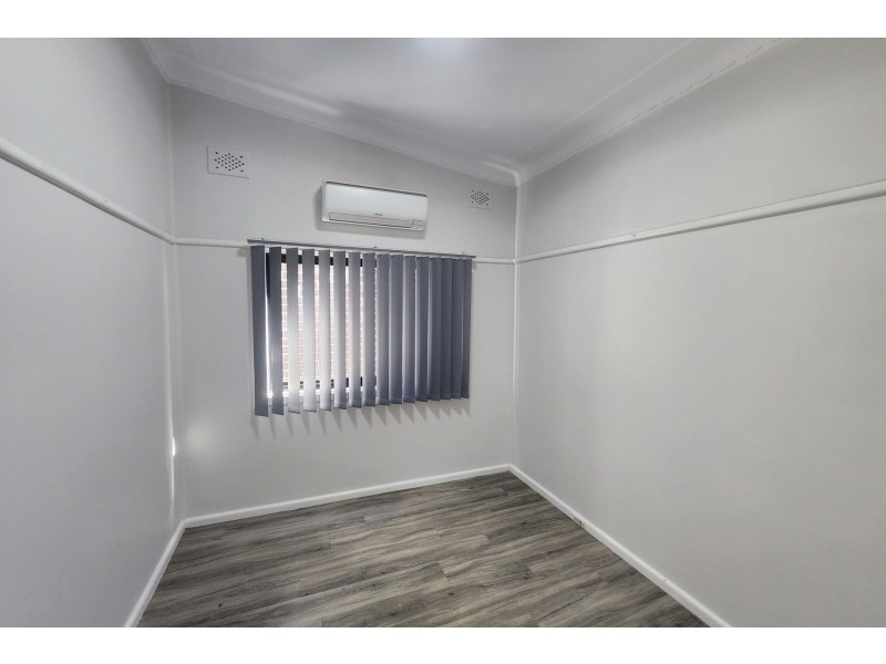 17 Queen Street, Guildford NSW 2161