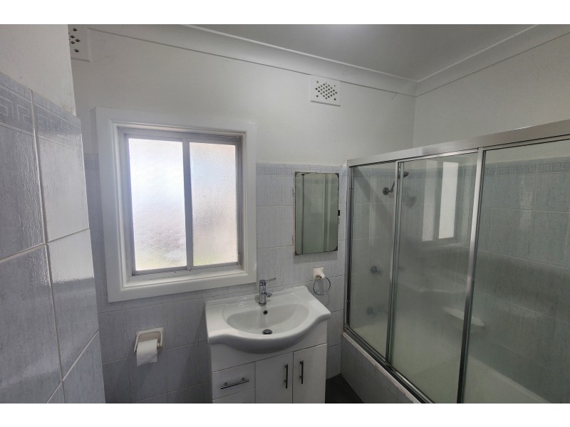 17 Queen Street, Guildford NSW 2161