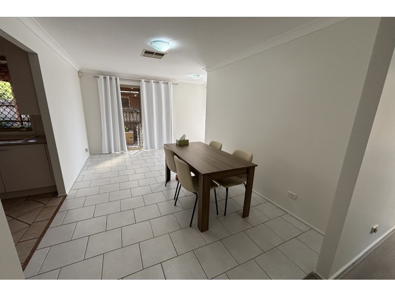 4/15 Willara Avenue, Merrylands NSW 2160