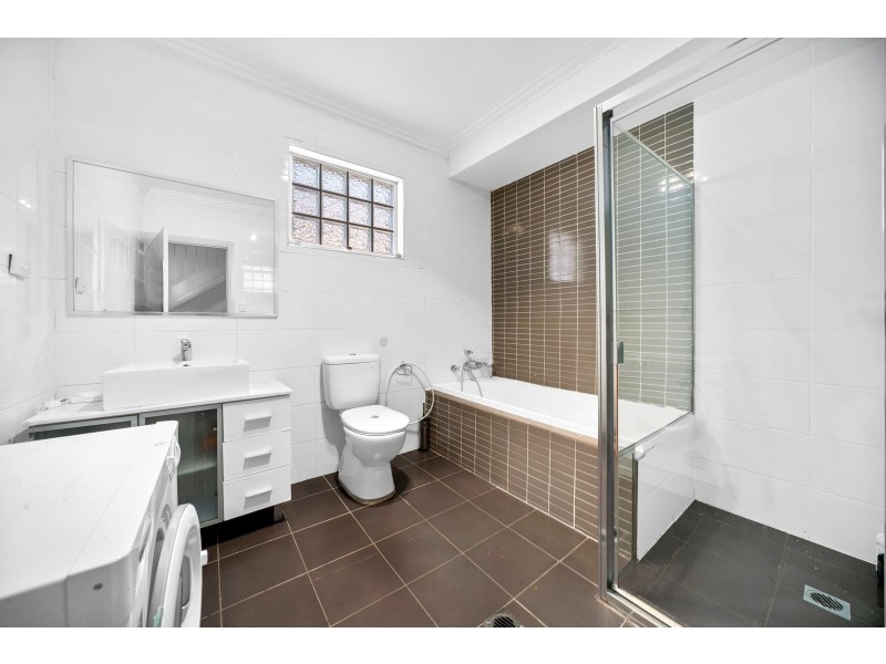 3/8 Carhullen Street, Merrylands NSW 2160