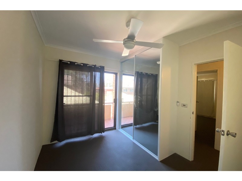 4/8 Mary Street, Granville NSW 2142