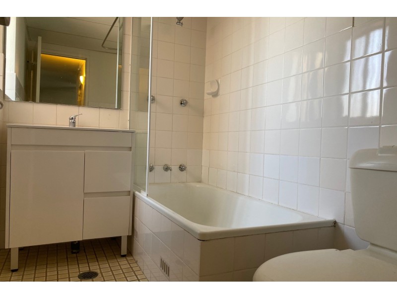 4/8 Mary Street, Granville NSW 2142