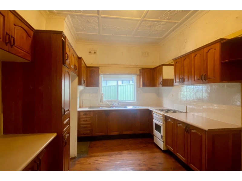 32 Patten Avenue, Merrylands NSW 2160