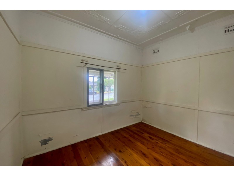 32 Patten Avenue, Merrylands NSW 2160