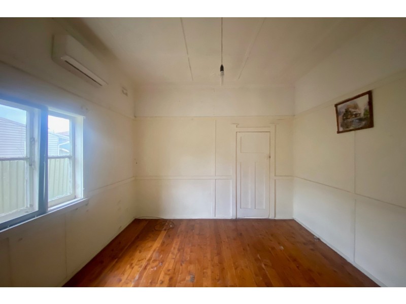 32 Patten Avenue, Merrylands NSW 2160