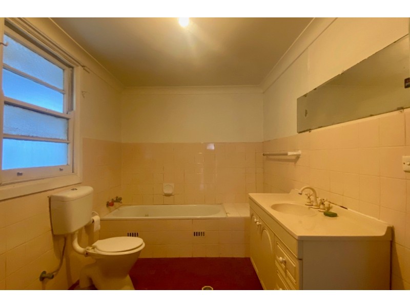 32 Patten Avenue, Merrylands NSW 2160