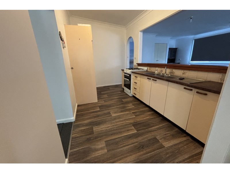 8 Mombri Street, Merrylands NSW 2160