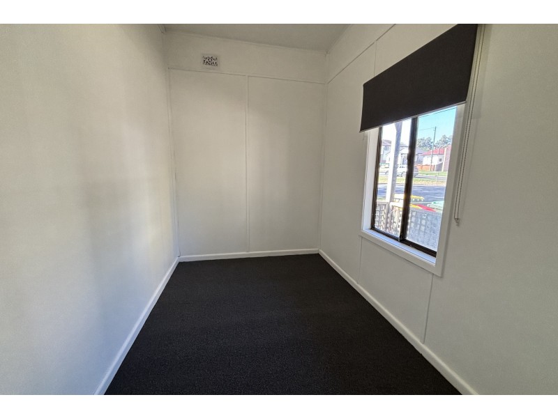 8 Mombri Street, Merrylands NSW 2160