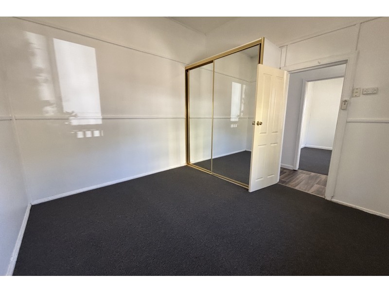 8 Mombri Street, Merrylands NSW 2160