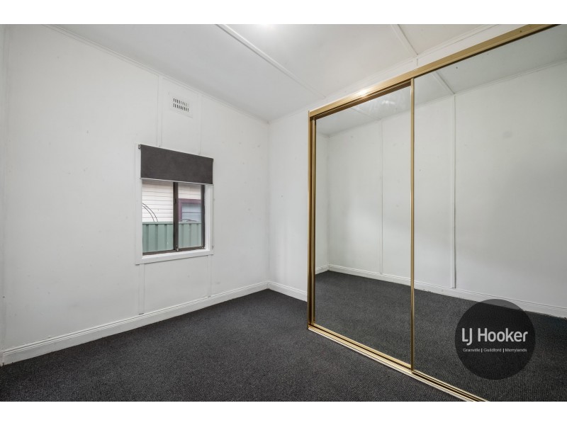 8 Mombri Street, Merrylands NSW 2160