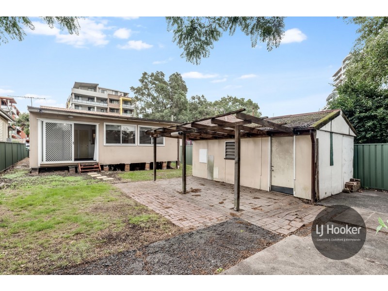8 Mombri Street, Merrylands NSW 2160